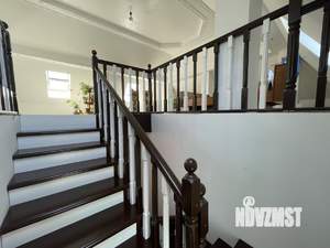 Дом 248м², 3-этажный, участок 6 сот.  