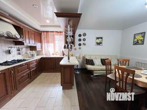 Коттедж 196м², 2-этажный, участок 6 сот.  