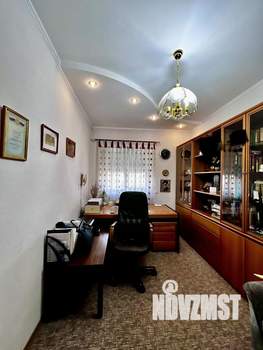 Дом 254м², 2-этажный, участок 6 сот.  