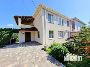 Дом 206м&sup2;, 2-этажный, участок 6 сот.  