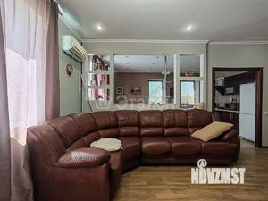 Дом 340м², 3-этажный, участок 15 сот.  
