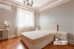 Дом 211м², 2-этажный, участок 4 сот.  