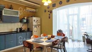 Дом 375м², 2-этажный, участок 8 сот.  