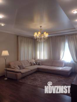 Коттедж 270м², 3-этажный, участок 6 сот.  