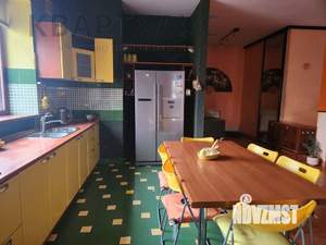 Коттедж 298м², 2-этажный, участок 6 сот.  