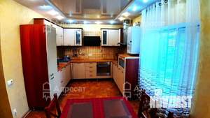 Дом 180м², 2-этажный, участок 3 сот.  