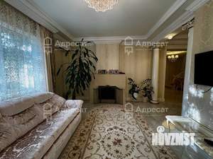 Дом 266м², 2-этажный, участок 6 сот.  