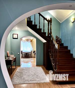 Дом 254м², 2-этажный, участок 6 сот.  