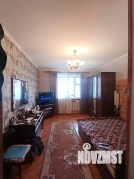 Дом 327м², 3-этажный, участок 7 сот.  