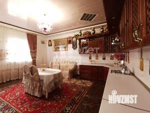 Дом 394м², 3-этажный, участок 6 сот.  