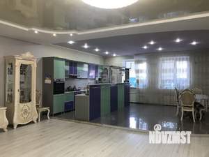 Дом 176м², 2-этажный, участок 5 сот.  