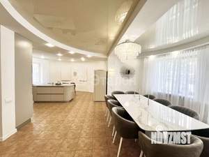 Дом 453м², 3-этажный, участок 9 сот.  