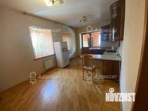 Дом 296м², 3-этажный, участок 6 сот.  