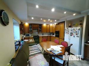 Дом 311м&sup2;, 4-этажный, участок 10 сот.  