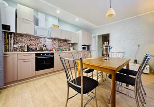 Дом 168м², 3-этажный, участок 12 сот.  