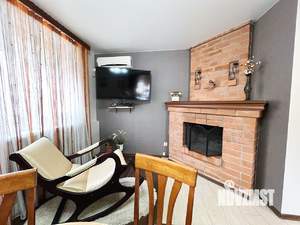 Коттедж 200м², 2-этажный, участок 6 сот.  