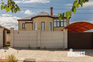 Дом 211м², 2-этажный, участок 4 сот.  