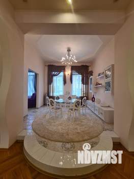 Коттедж 342м², 2-этажный, участок 6 сот.  