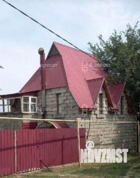 Дом 60м², 2-этажный, участок 6 сот.  