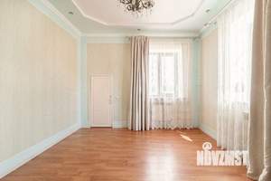 Дом 211м², 2-этажный, участок 4 сот.  