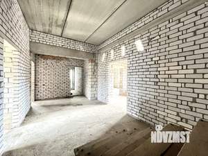 Дом 600м², 3-этажный, участок 11 сот.  
