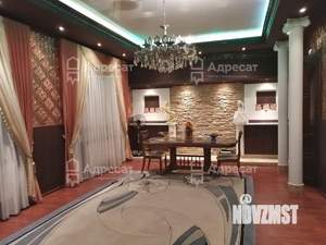 Дом 330м², 3-этажный, участок 6 сот.  