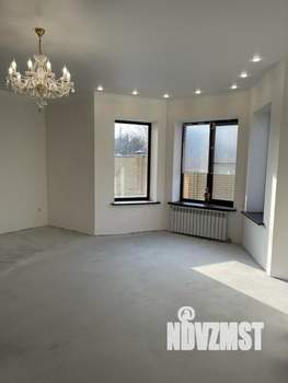 Коттедж 241м², 2-этажный, участок 5 сот.  