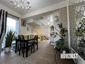 Дом 220м², 3-этажный, участок 7 сот.  