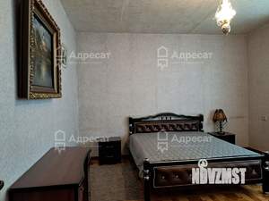 Дом 241м², 3-этажный, участок 13 сот.  