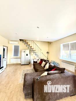 Дом 250м², 2-этажный, участок 18 сот.  