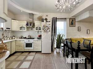 Дом 220м², 3-этажный, участок 7 сот.  