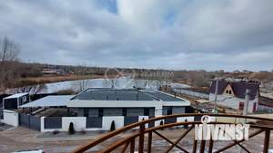 Дом 294м², 3-этажный, участок 10 сот.  