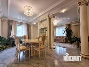 Дом 266м², 2-этажный, участок 6 сот.  