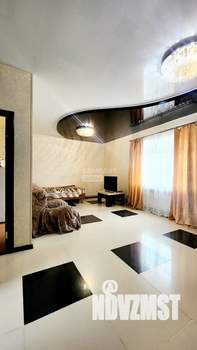 Дом 106м², 2-этажный, участок 8 сот.  