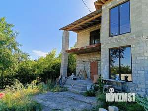 Дом 198м², 2-этажный, участок 3 сот.  