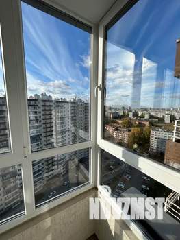 Студия квартира, посуточно, 40м2, 20/20 этаж