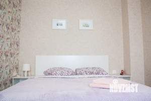 Студия квартира, посуточно, 40м2, 15/18 этаж