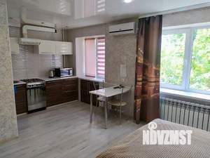 Студия квартира, посуточно, 32м2, 2/5 этаж