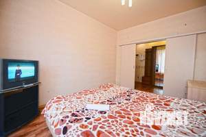 2-к квартира, посуточно, 50м2, 1/1 этаж