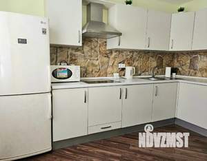 1-к квартира, посуточно, 40м2, 2/13 этаж