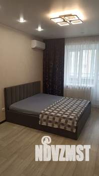 1-к квартира, посуточно, 43м2, 3/8 этаж