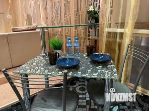 Студия квартира, посуточно, 50м2, 1/5 этаж