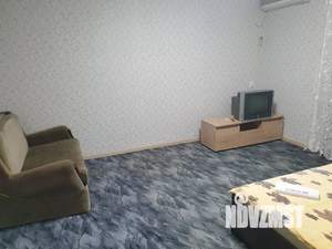 1-к квартира, посуточно, 33м2, 4/9 этаж