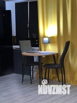 Студия квартира, посуточно, 40м2, 1/5 этаж