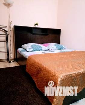 Студия квартира, посуточно, 33м2, 1/5 этаж