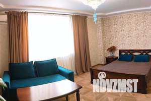 2-к квартира, посуточно, 53м2, 2/18 этаж
