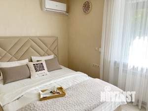 Студия квартира, посуточно, 32м2, 1/5 этаж