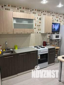 1-к квартира, посуточно, 40м2, 11/16 этаж