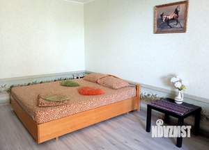 1-к квартира, посуточно, 48м2, 4/10 этаж