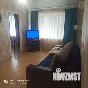 2-к квартира, посуточно, 40м2, 3/5 этаж